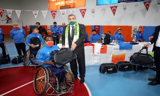 ENGELSİZ BASKETBOLCULARA SEZON ÖNCESİ MORAL 